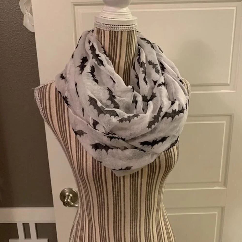 Set of 4 Scarves & 1 Bandana